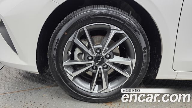 Kia K3 из Кореи Encar