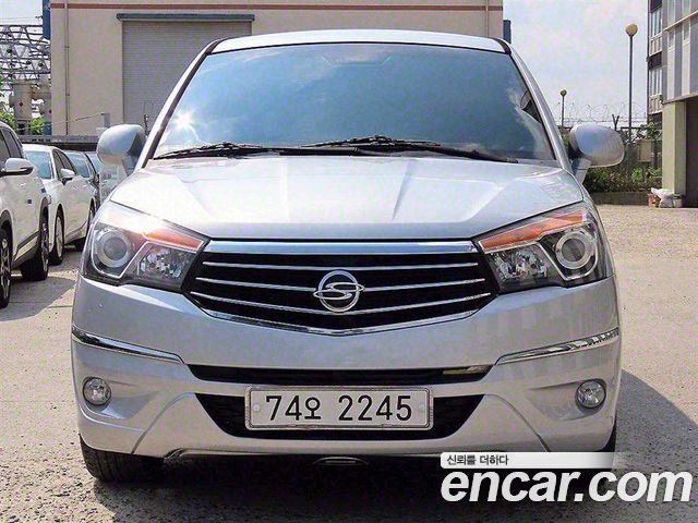 Ssangyong KORANDO 2WD TX 11-seater — пробег 148 500 км — фото 1 из 5