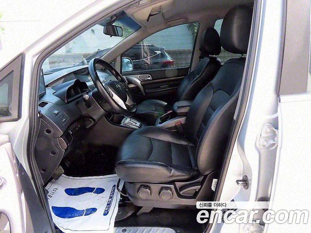 Ssangyong KORANDO 2WD TX 11-seater — пробег 148 500 км — фото 5 из 5