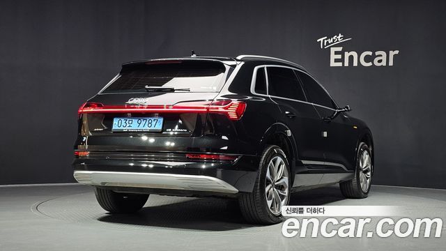 Audi e-tron 55 Quattro — пробег 86 203 км — фото 2 из 5