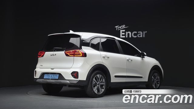 Kia Niro Earth — пробег 155 233 км — фото 2 из 5
