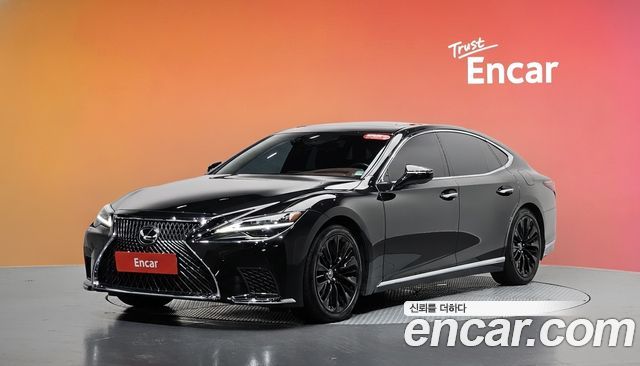 Lexus LS 3.5 Platinum AWD — пробег 70 380 км — фото 1 из 5