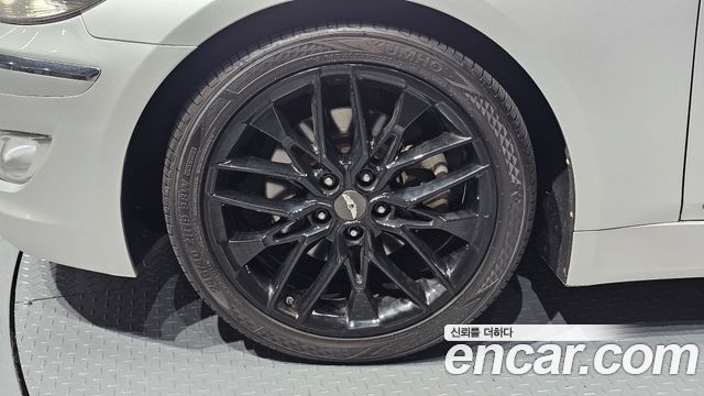 Hyundai Genesis из Кореи Encar