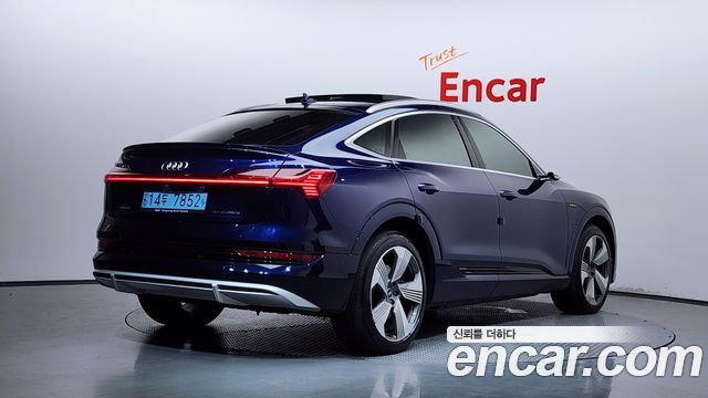 Audi e-tron 55 Quattro Sportback — пробег 158 417 км — фото 2 из 5