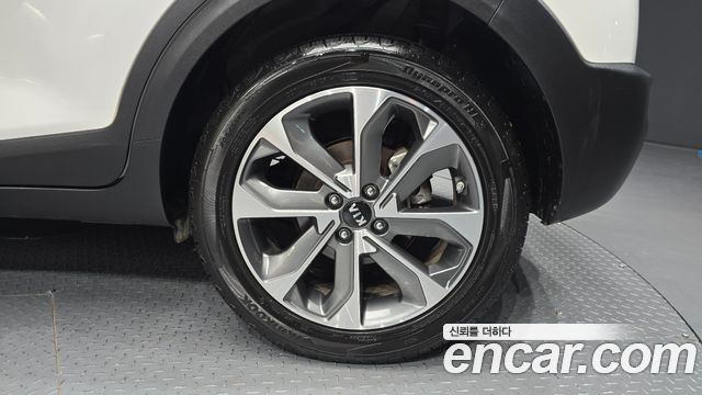 Kia Stonic из Кореи Encar