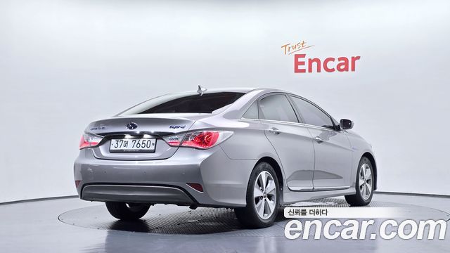 Hyundai Sonata 2.0 Royal — пробег 172 196 км — фото 2 из 5
