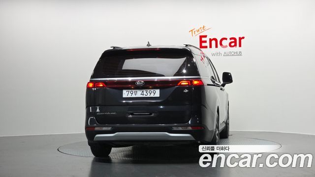 Kia Carnival 11-Seater Prestige — пробег 79 674 км — фото 4 из 5