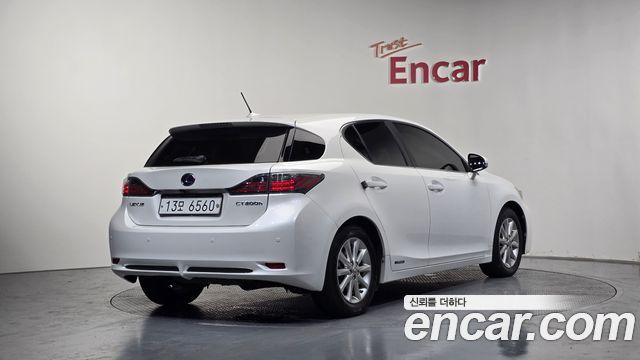 Lexus CT200h 1.8 Compact Trendy ZWA10 — пробег 107061 км