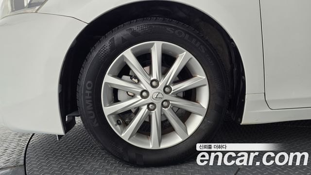 Lexus CT200h 1.8 Compact Trendy ZWA10 — пробег 107061 км