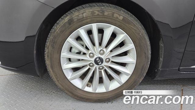 Kia K7 из Кореи Encar