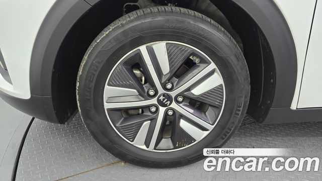 Kia Niro 1.6 HEV Prestige — пробег 162 307 км — фото 5 из 5