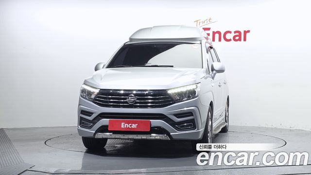 Ssangyong KORANDO 4WD Chateau 9-seater High-roof — пробег 144 568 км — фото 3 из 5