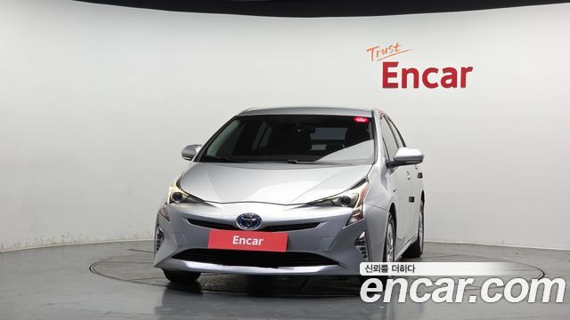 Toyota Prius из Кореи Encar