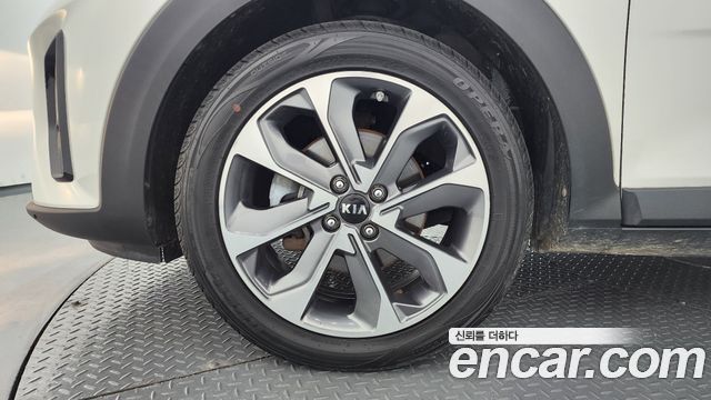 Kia Stonic из Кореи Encar