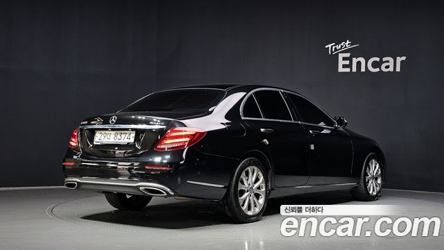 Mercedes-Benz E-Class из Кореи Encar