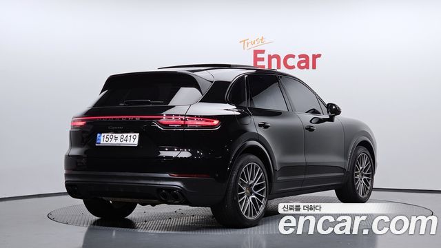 Porsche Cayenne 3.0 PLATINUM EDITION — пробег 13 949 км — фото 2 из 5