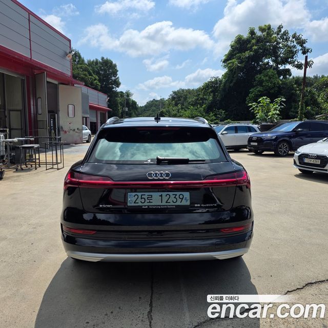 Audi e-tron из Кореи Encar