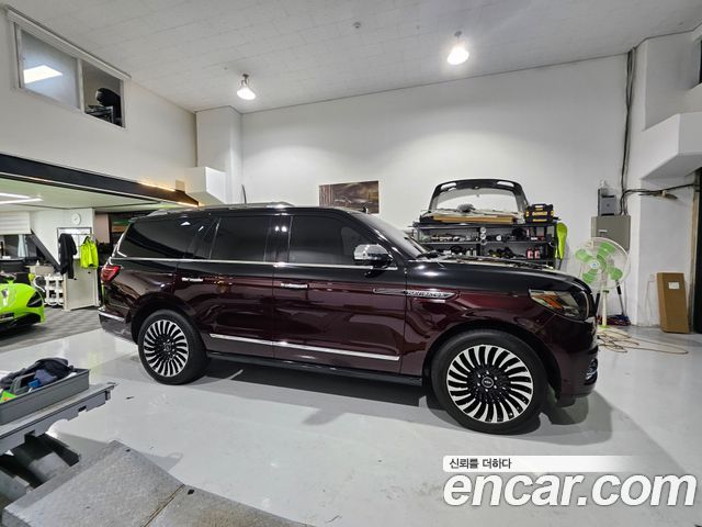Lincoln Navigator 3.5L Black Label — пробег 76500 км