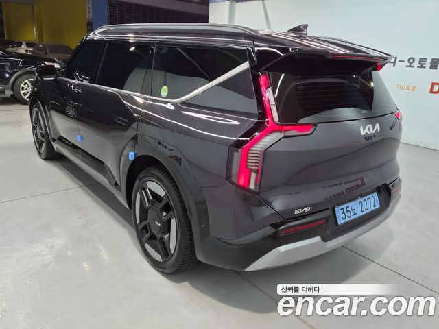 Kia EV9 Long Range 4WD Earth — пробег 40549 км