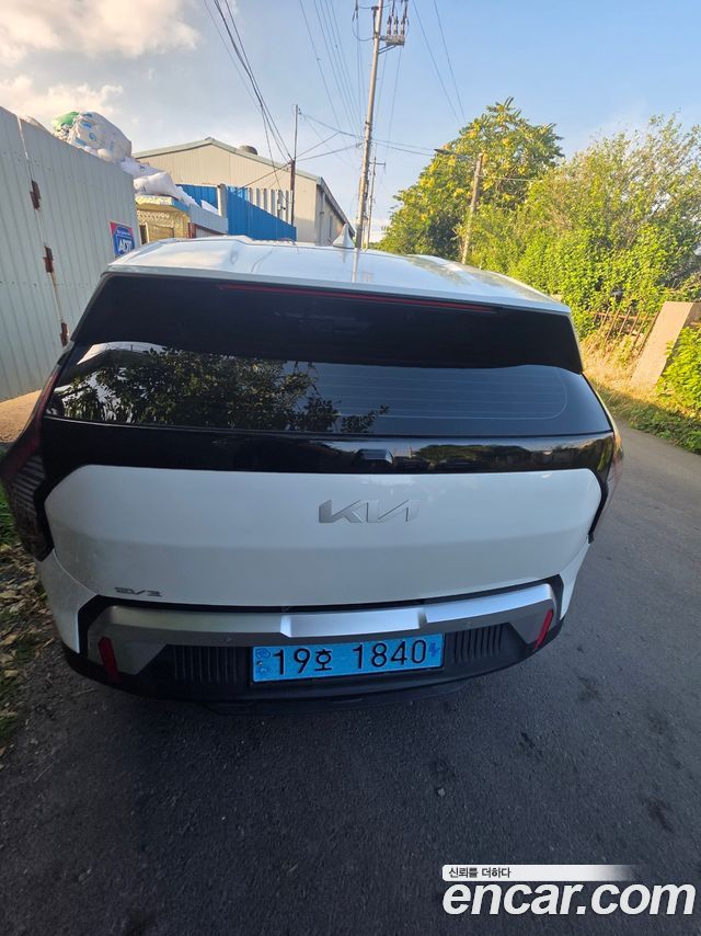 Kia EV3 из Кореи Encar