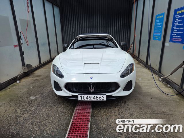 Maserati Gran Cabrio 4.7 Sport — пробег 59 000 км — фото 1 из 5