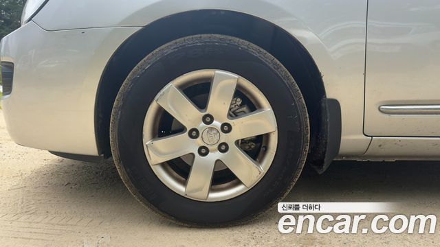 Kia Carens LPI 2.0 GLX High-Deluxe — пробег 256116 км