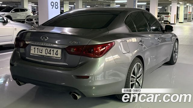 Infiniti Q50 3.5 Hybrid Hi-Tech — пробег 113 000 км