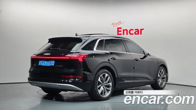 Audi e-tron из Кореи Encar