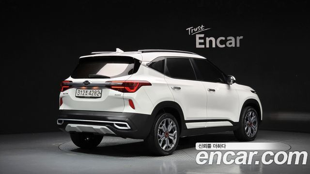 Kia Seltos из Кореи Encar