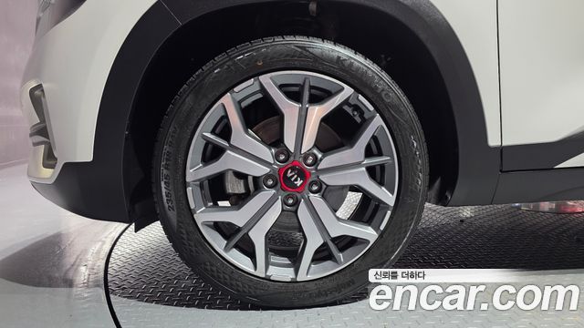Kia Seltos из Кореи Encar