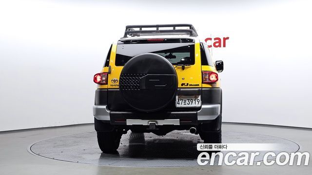 Toyota FJ Cruiser 4WD V6 — пробег 156 616 км