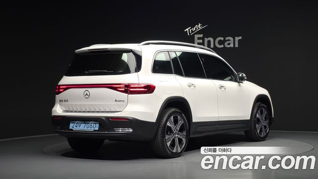Mercedes-Benz EQB из Кореи Encar