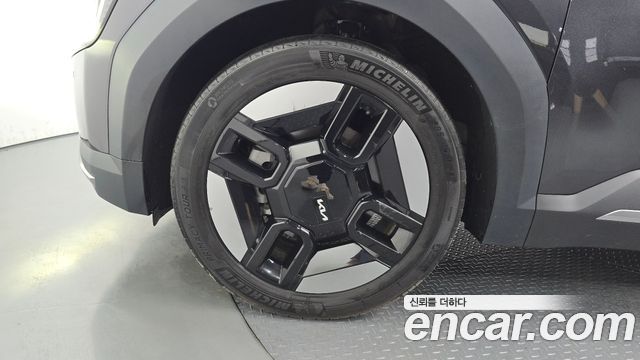 Kia EV9 Long Range 4WD Air — пробег 80997 км