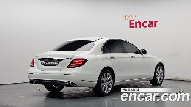 Mercedes-Benz E-Class из Кореи Encar