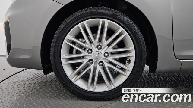 Kia Carens 2.0 LPI Prestige — пробег 93041 км