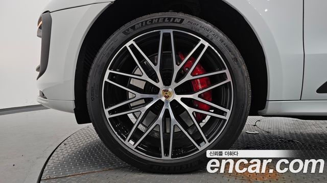 Porsche Macan из Кореи Encar