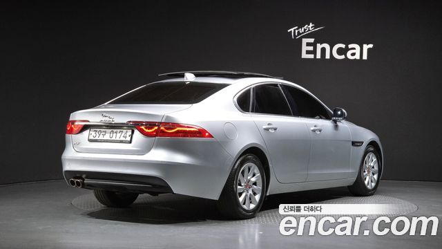 Jaguar XF 20d Prestige AWD — пробег 135 683 км