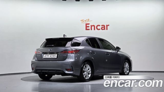 Lexus CT200h 1.8 Supreme ZWA10 — пробег 135505 км