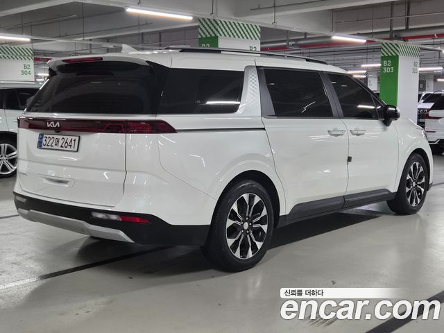 Kia Carnival 9-Seater Prestige — пробег 101 097 км — фото 3 из 5