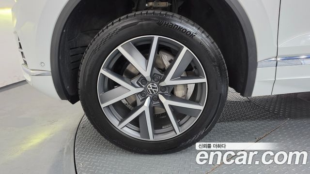 Volkswagen Touareg из Кореи Encar