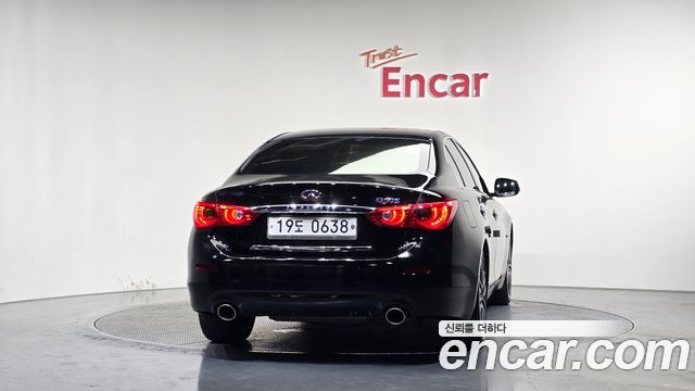 Infiniti Q50 3.5 Hybrid Essence — пробег 106 510 км