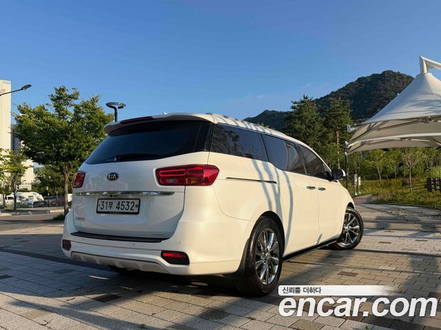 Kia Carnival из Кореи Encar