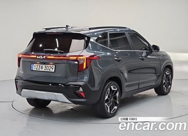 Kia Seltos из Кореи Encar