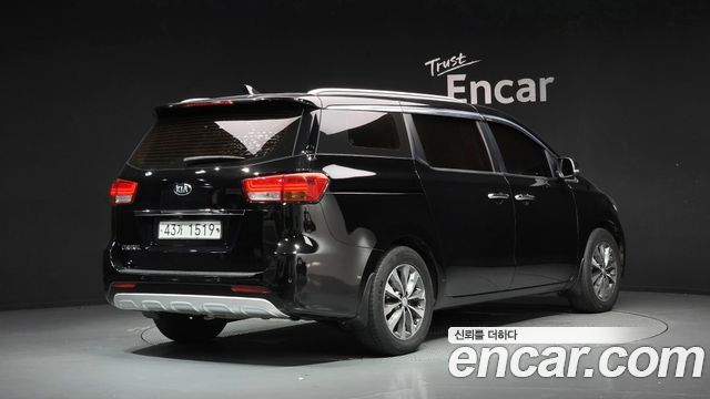 Kia Carnival 9-seater Luxury — пробег 167 491 км — фото 2 из 5