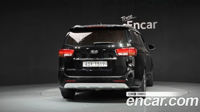 Kia Carnival 9-seater Luxury — пробег 167 491 км — фото 4 из 5