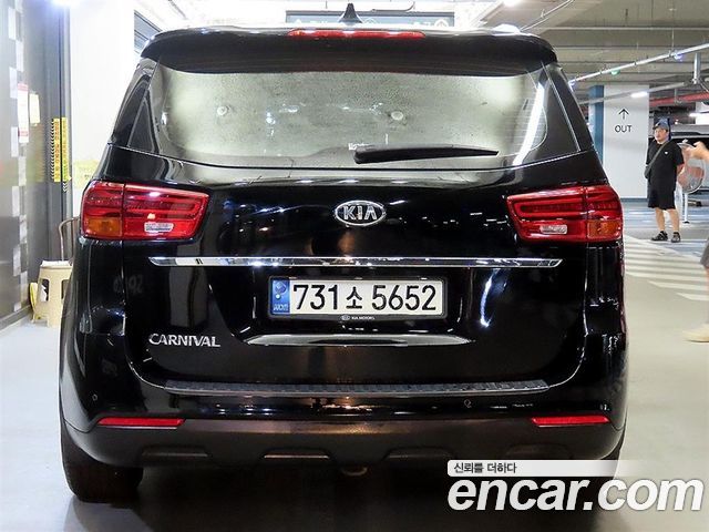 Kia Carnival из Кореи Encar