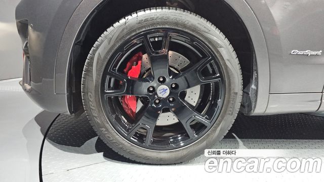 Maserati Levante 3.0 Diesel AWD — пробег 127446 км