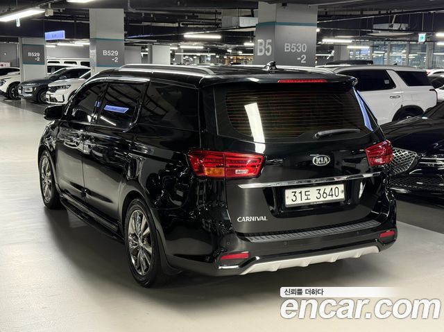Kia Carnival из Кореи Encar