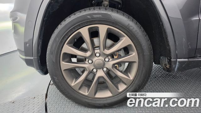 Jeep Cherokee 3.0 Diesel 75th Special Edition WK2 — пробег 139072 км