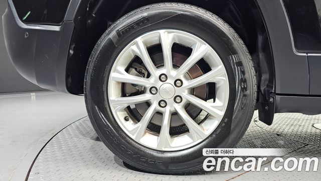 Jeep Cherokee 2.4 Longitude High AWD — пробег 168410 км